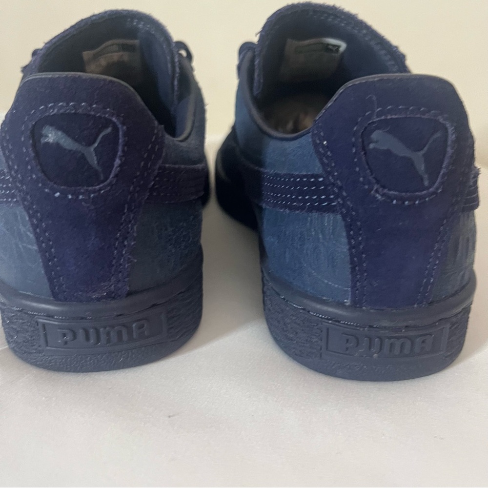 Puma Suede Classic Emboss Navy “Peacoat” Low Top Lace Up Sneakers Big Kid 5.5 - Picture 4 of 12
